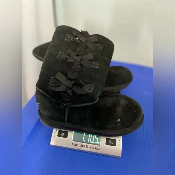 Black Koolaburra Ugg boots with‎ ribbons size 1 -S6 - Picture 6 of 10